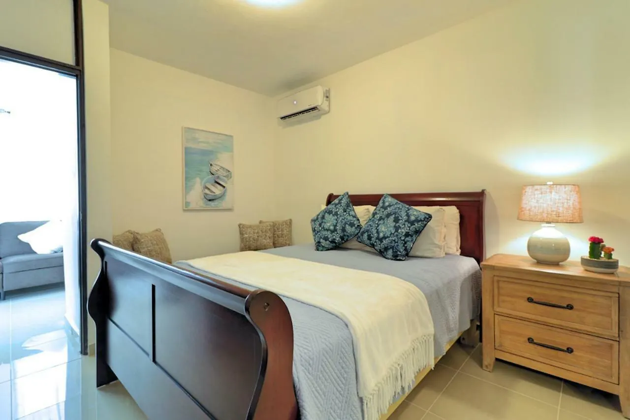Апарт-отель Placid Suites Сан-Хуан